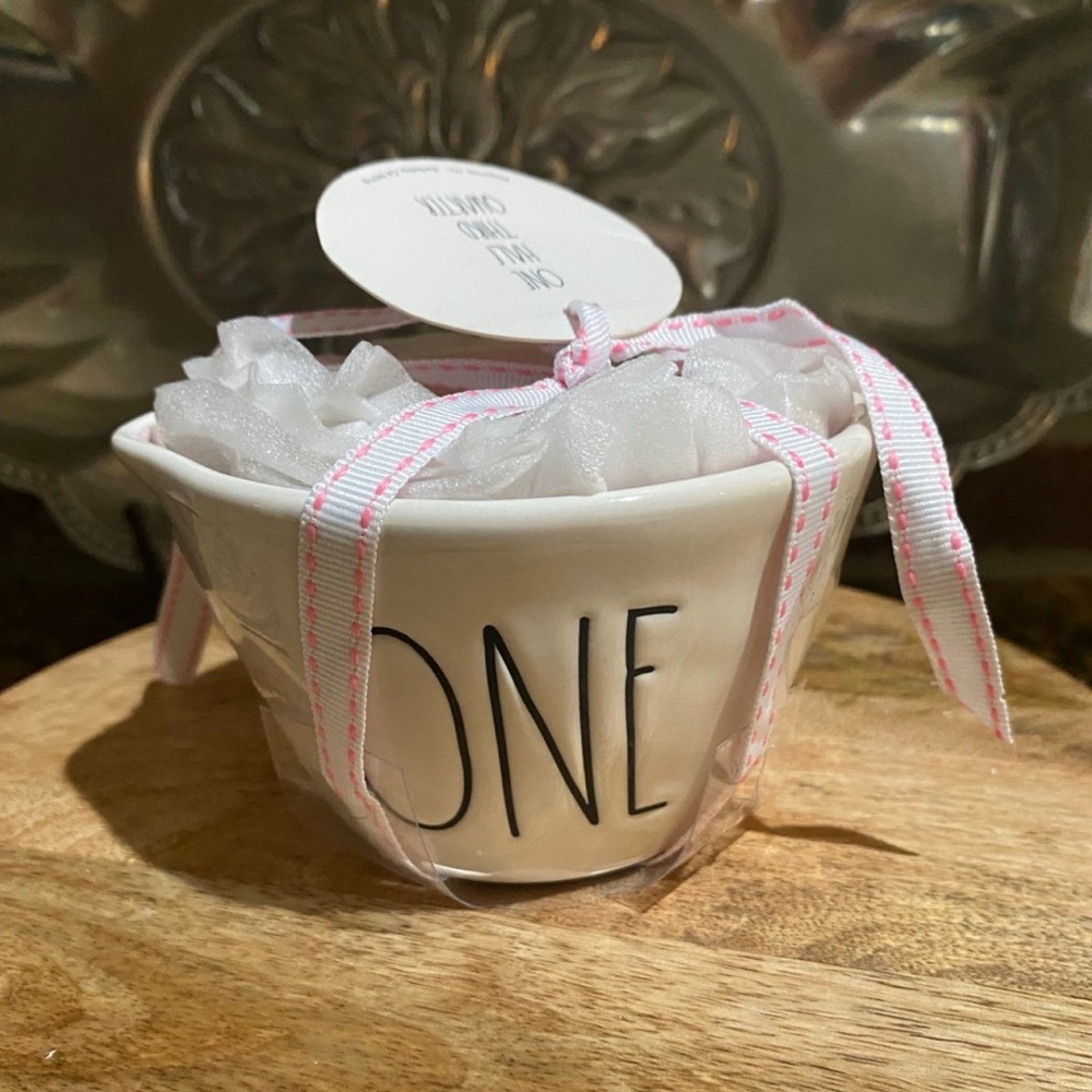 Rae Dunn White with Pink Interior Measuring Cup Set - Brand new